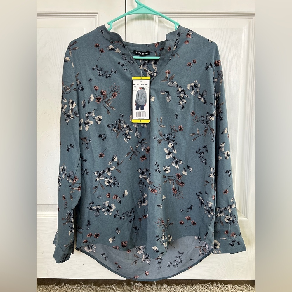 NWT Hilary Radley Women’s Small Bluish Gray Floral Long Sleeve Blouse
